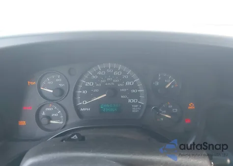 2004 Chevrolet Express z USA, uszkodzony, nr VIN 1GCFG15X241171396